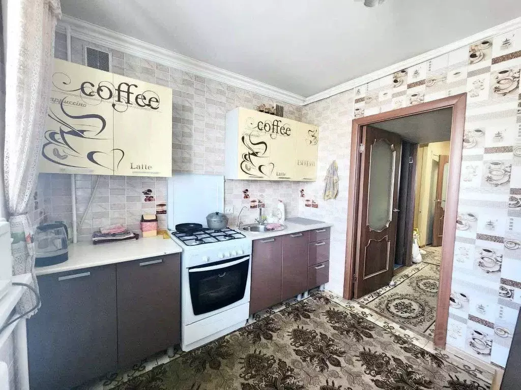 3-к кв. Крым, Симферополь ул. Маршала Василевского (65.9 м) - Фото 0