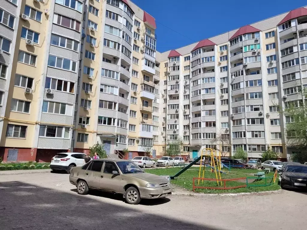 3-к кв. Саратовская область, Саратов Огородная ул., 210 (82.0 м) - Фото 1