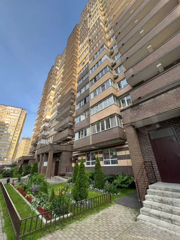 2-к. квартира, 72 м, 9/23 эт. - Фото 1