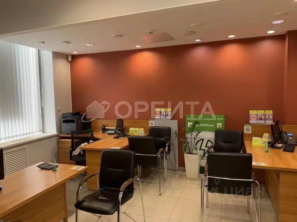 Помещение свободного назначения в Тюменская область, Тюмень ул. ... - Фото 1