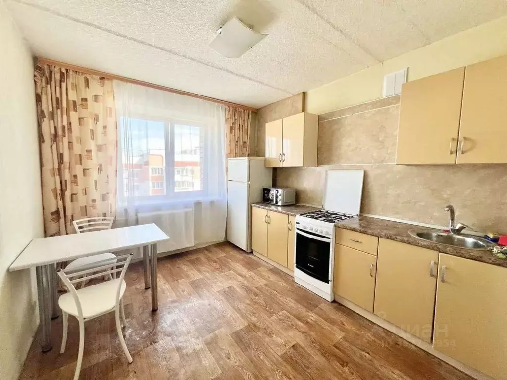 3-к кв. Брянская область, Брянск ул. Романа Брянского, 8 (74.0 м) - Фото 1