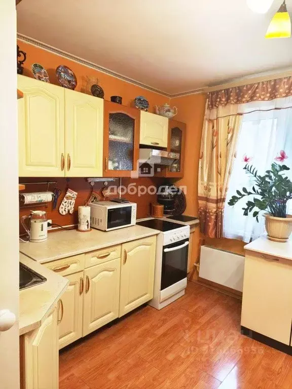 3-к кв. Свердловская область, Екатеринбург ул. Учителей, 16Г (67.6 м) - Фото 1