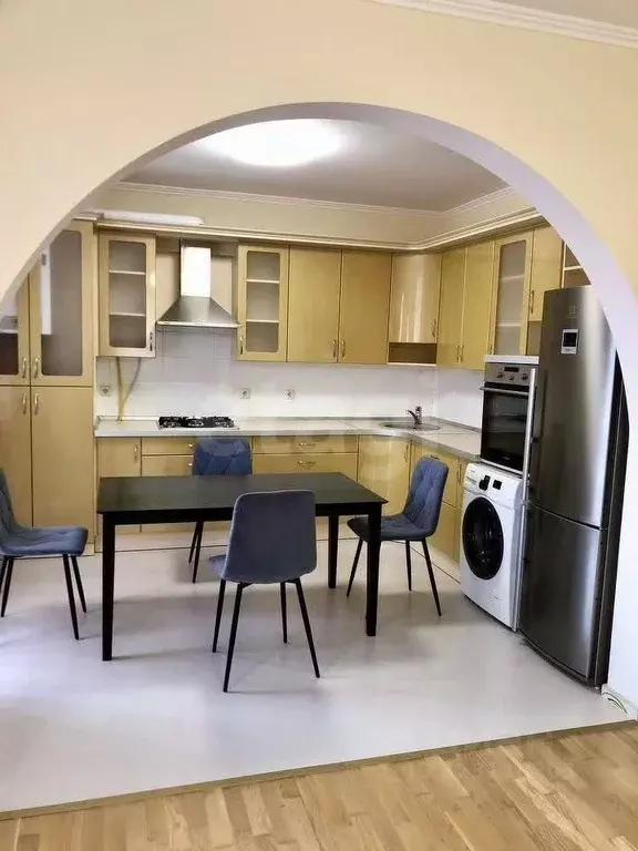 3-к кв. Крым, Симферополь ул. Исмаила Гаспринского (97.0 м) - Фото 1