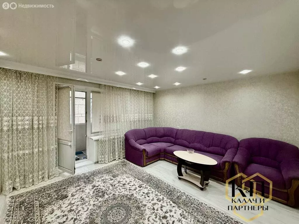 2-комнатная квартира: Полевской, микрорайон Зелёный Бор-2, 32 (68.5 м) - Фото 1