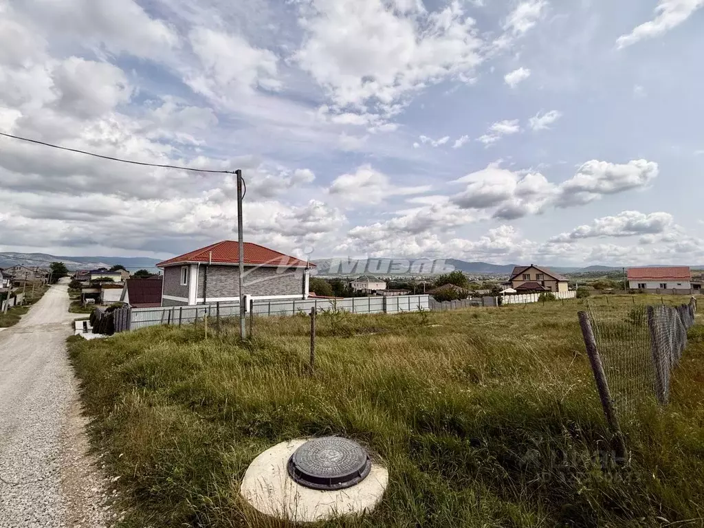 Участок в Крым, Симферопольский район, с. Доброе ул. Яшлык, 2 (10.0 ... - Фото 1