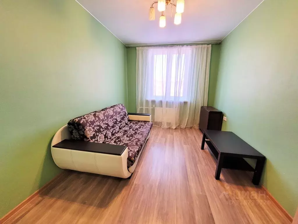 1-к кв. Ленинградская область, Коммунар Гатчинский район, ул. ... - Фото 0