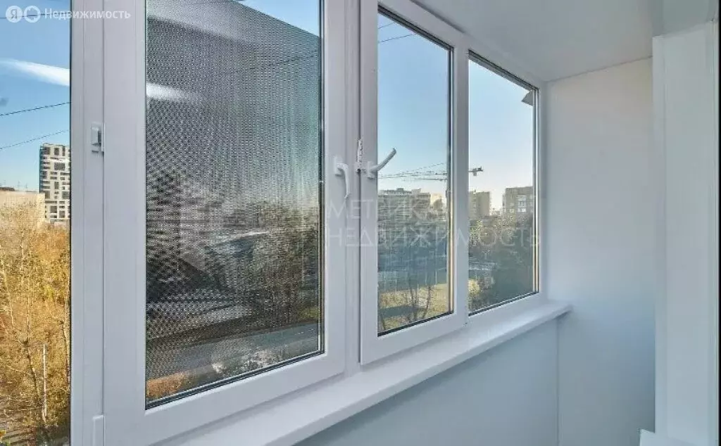 2-комнатная квартира: Тюмень, улица Немцова, 50 (50 м) - Фото 0