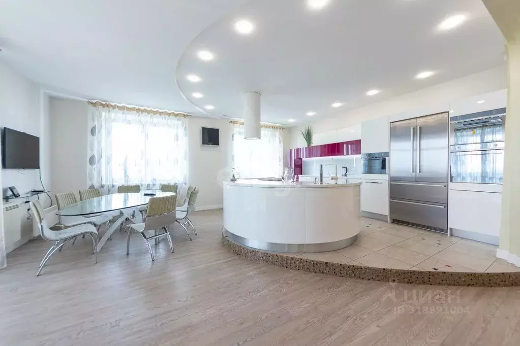 4-к кв. Хабаровский край, Хабаровск ул. Тургенева, 49 (205.0 м) - Фото 1