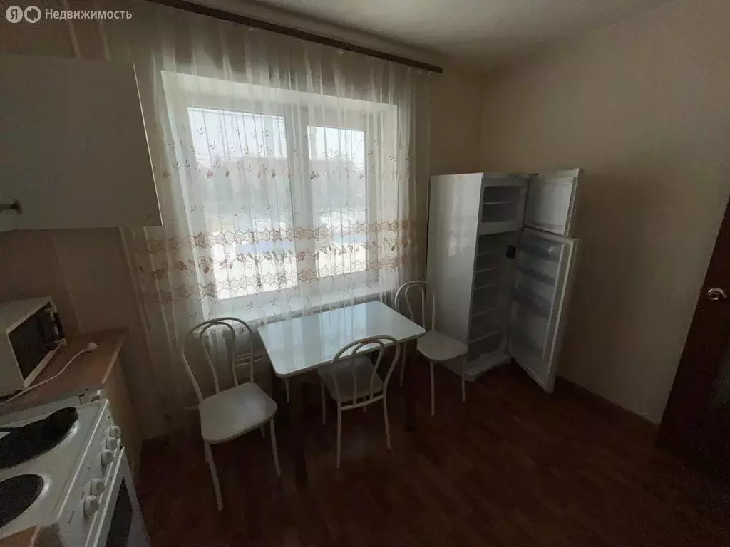 1-комнатная квартира: Новосибирск, Спортивная улица, 4 (35 м) - Фото 1