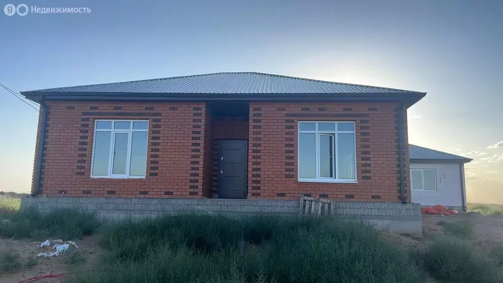 Дом в Наримановский район, село Солянка (100 м) - Фото 2