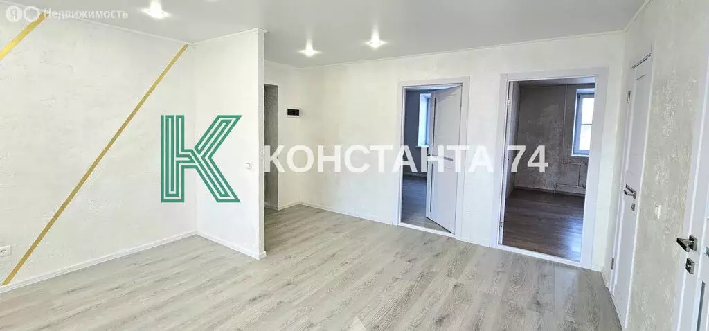 3-комнатная квартира: Миасс, Набережная улица, 39 (59 м) - Фото 0