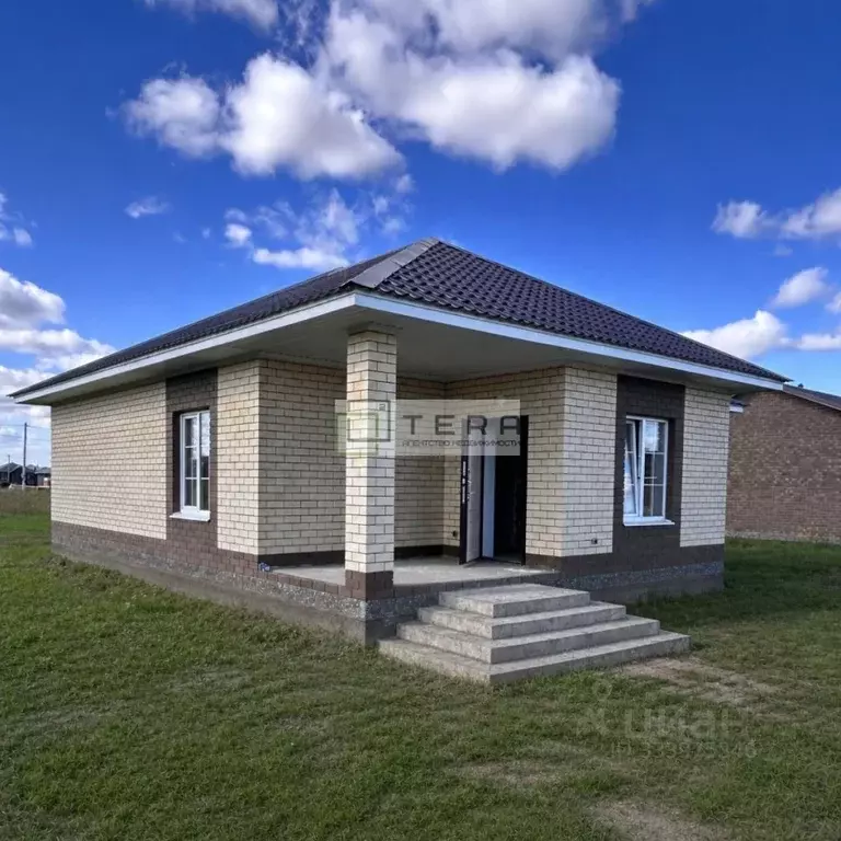 Дом в Башкортостан, Уфимский район, Дмитриевский сельсовет, д. ... - Фото 1