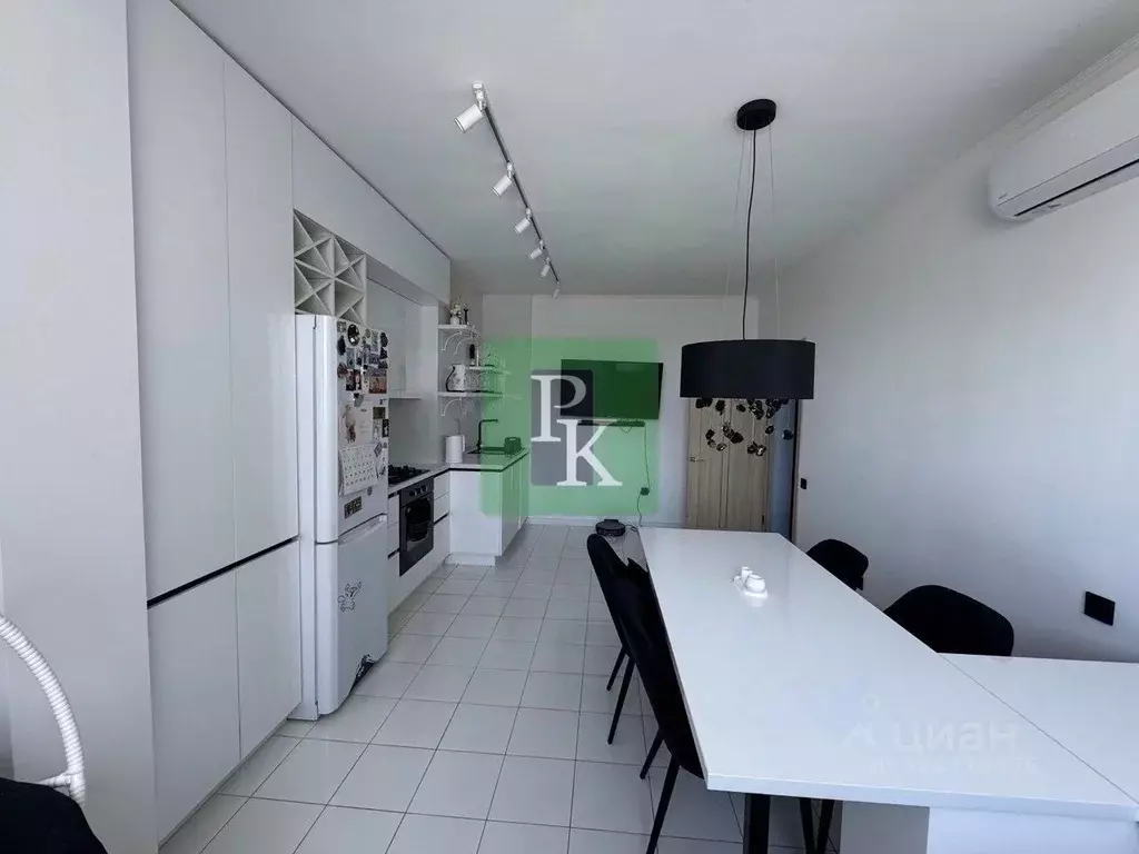 1-к кв. Севастополь ул. Руднева, 28Б (56.4 м) - Фото 2