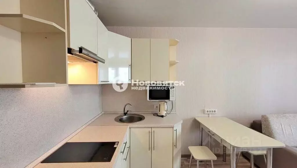 Студия Кировская область, Киров ул. Мостовицкая, 1к1 (24.5 м) - Фото 2