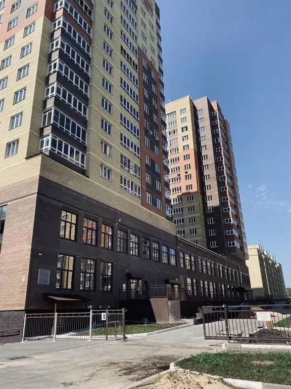 3-к кв. Чувашия, Чебоксары ул. Филиппа Лукина, 16 (90.0 м) - Фото 1