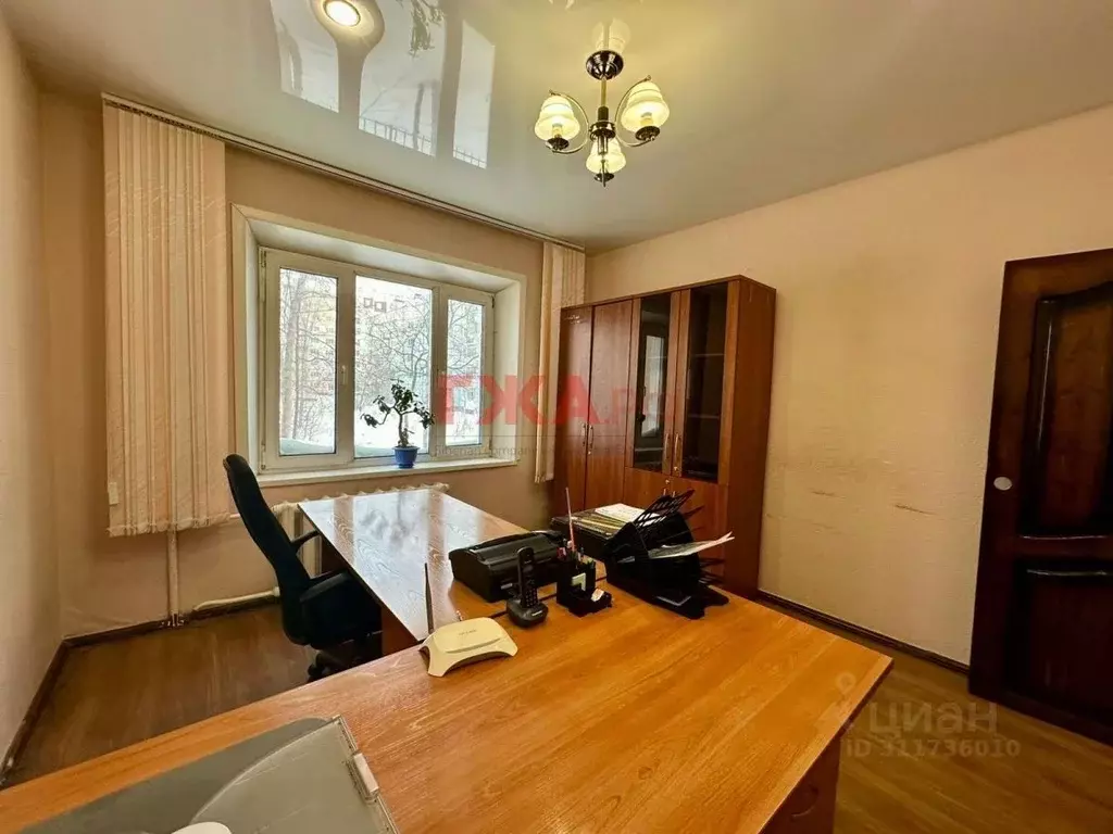 Помещение свободного назначения в Саха (Якутия), Нерюнгри просп. ... - Фото 2