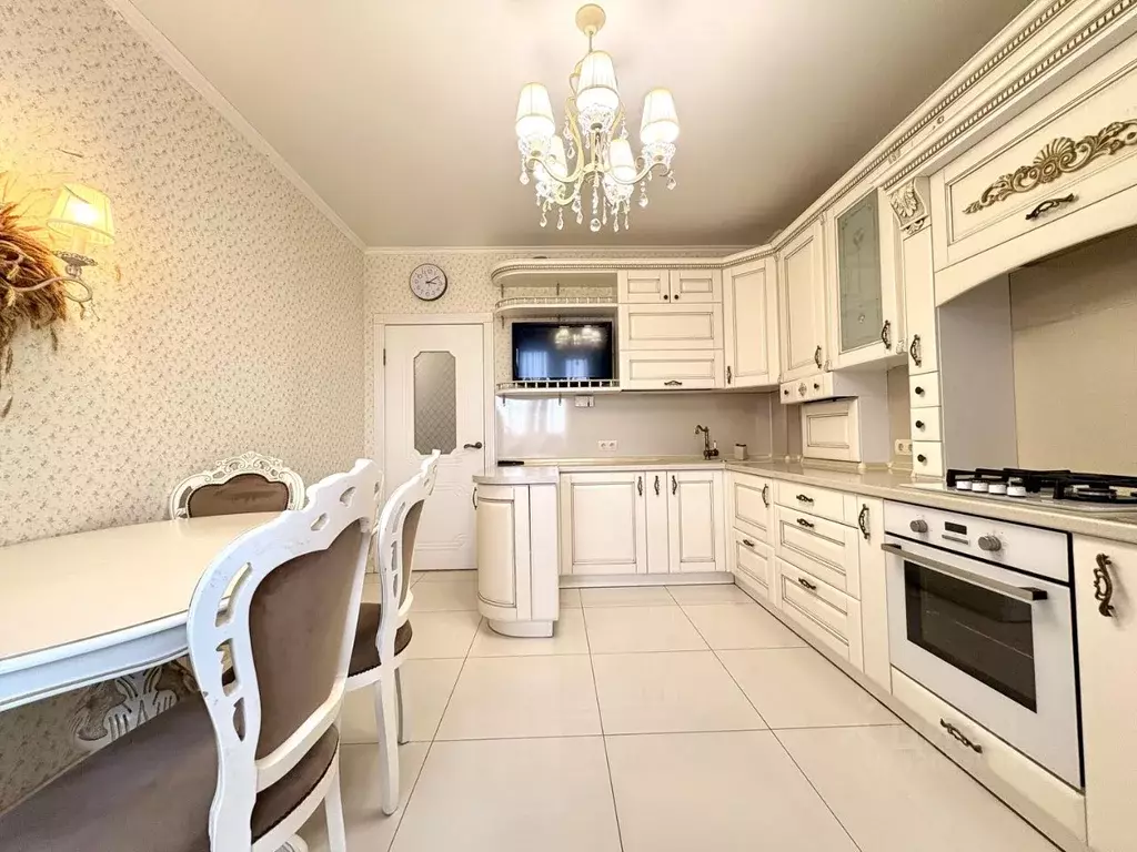 2-к кв. Калининградская область, Калининград ул. Виктора Денисова, 10 ... - Фото 1