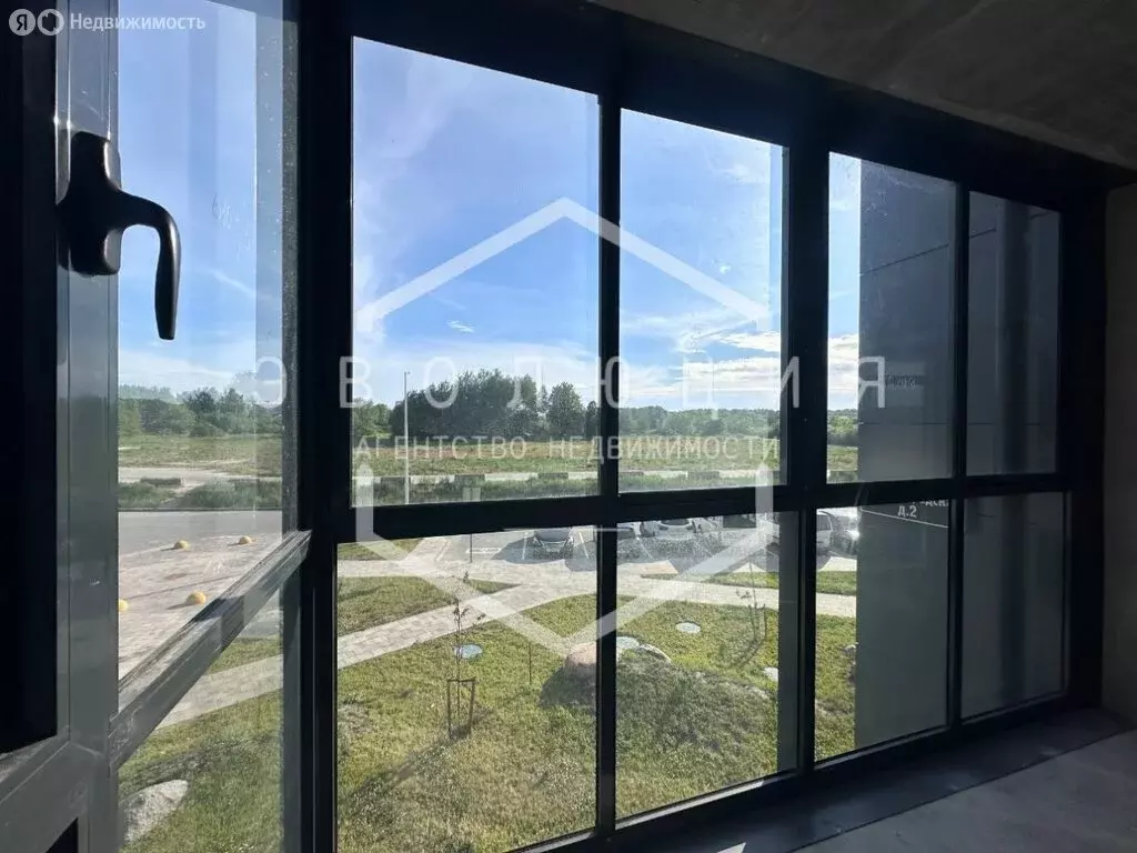 2-комнатная квартира: Калининград, Миргородская улица, 2 (72 м) - Фото 1