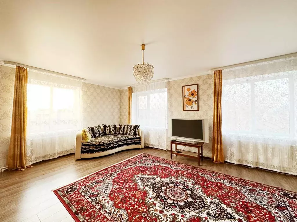 Дом в Краснодарский край, Гулькевичи ул. Короткова (285 м) - Фото 2