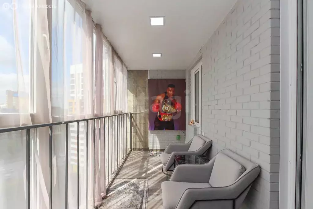 Квартира-студия: Омск, улица 70 лет Октября, 3/1 (36.4 м) - Фото 2