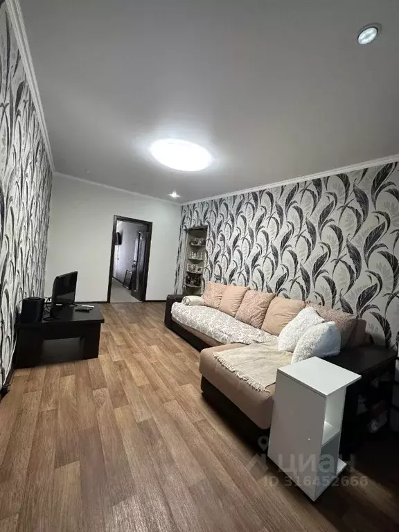 3-к кв. Ростовская область, Азов Азовский район, ул. Кондаурова, 38 ... - Фото 0