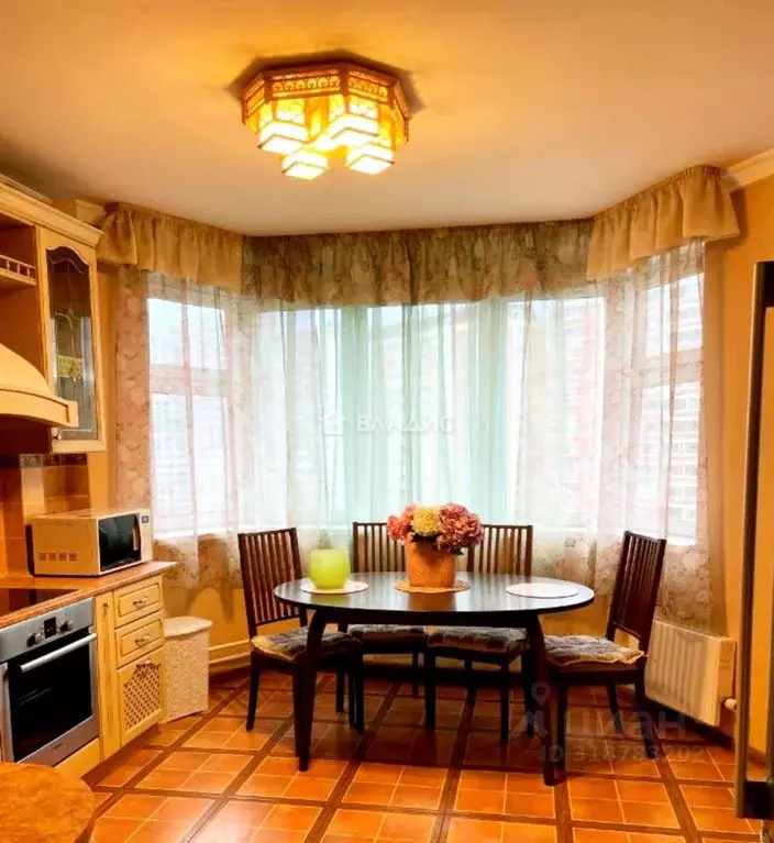 3-к кв. Московская область, Красногорск бул. Павшинский, 12 (76.1 м) - Фото 0