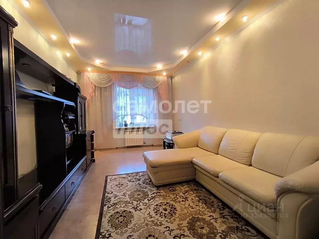 3-к кв. Омская область, Омск ул. Красных Зорь, 54 (81.0 м) - Фото 1