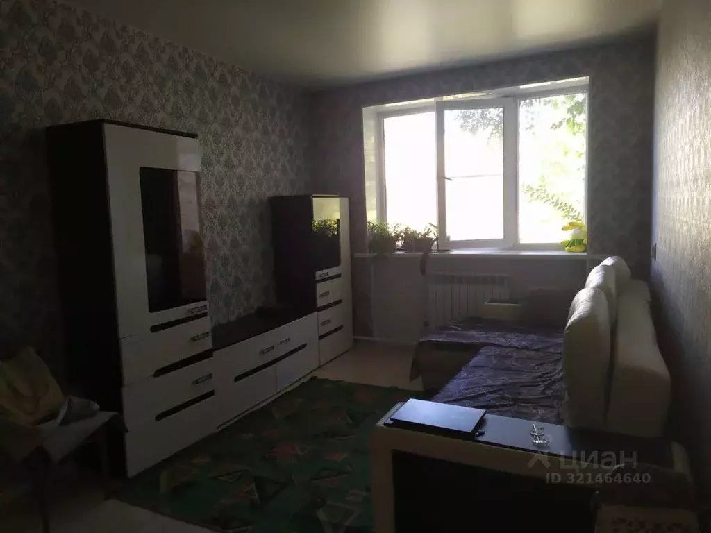 Комната Волгоградская область, Волгоград ул. Строителей, 12 (30.7 м) - Фото 0