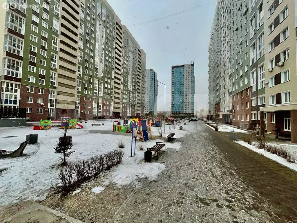 Квартира-студия: Омск, улица Крупской, 13А (56 м) - Фото 2