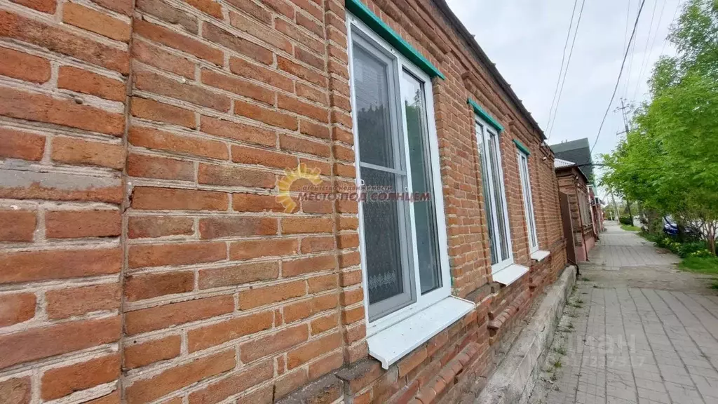 Дом в Краснодарский край, Ейск Октябрьская ул. (72 м) - Фото 0