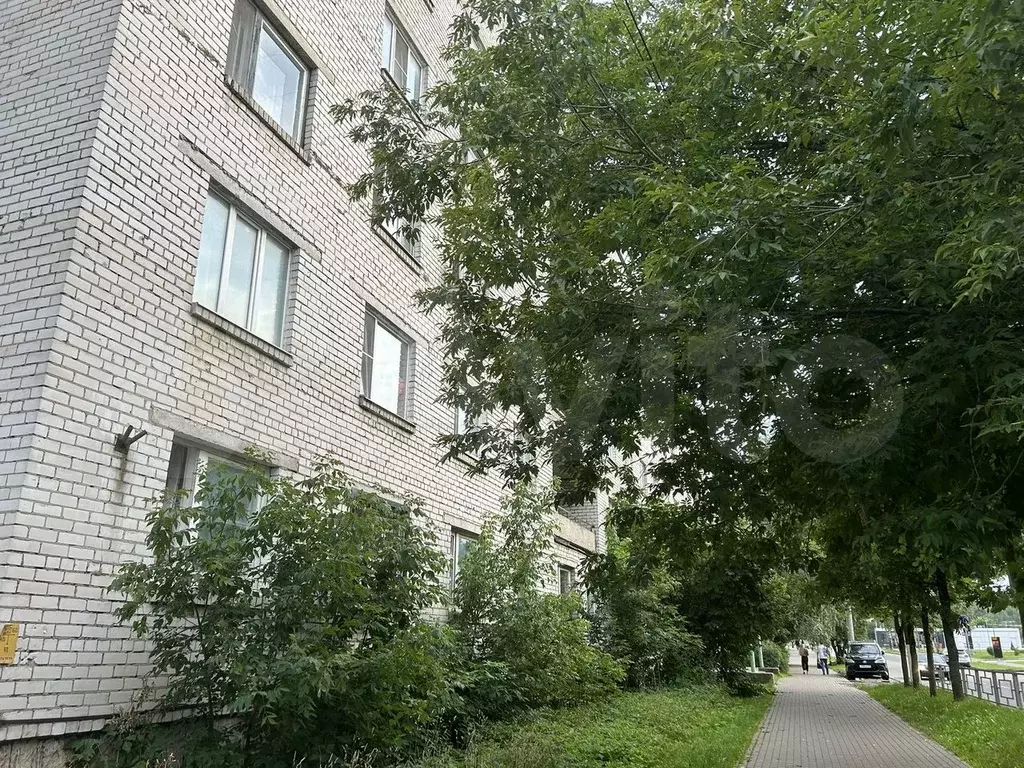 Комната 12,8 м в 1-к., 1/5 эт. - Фото 0