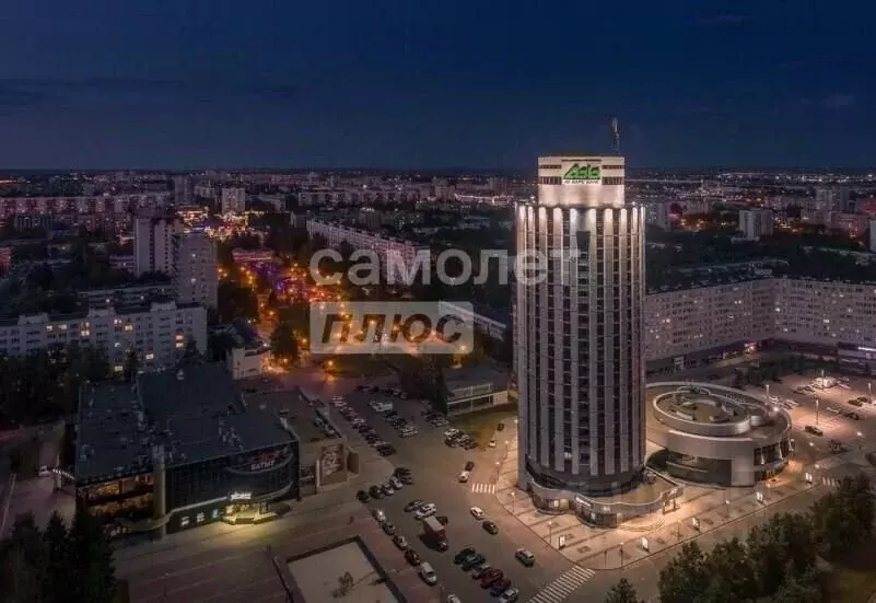 Помещение свободного назначения в Татарстан, Набережные Челны просп. ... - Фото 1