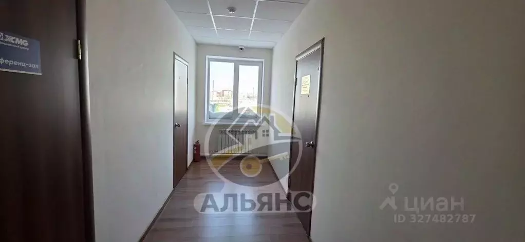 Офис в Ямало-Ненецкий АО, Новый Уренгой Крайняя ул., 23 (18 м) - Фото 1