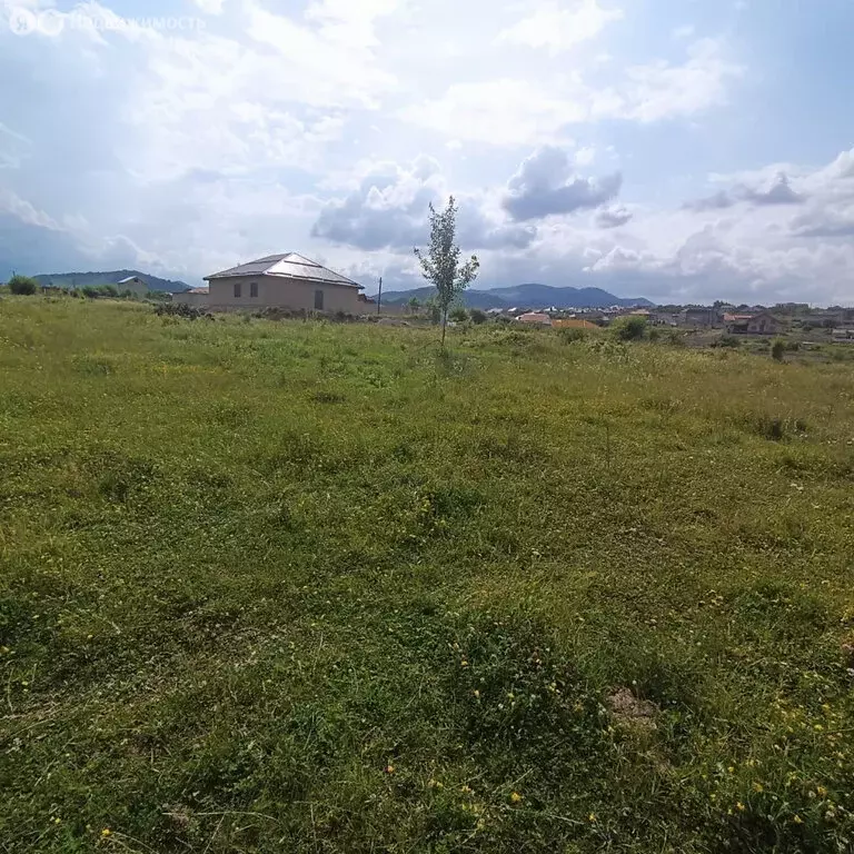 Участок в село Белая Речка, улица Биттирова (20 м) - Фото 0