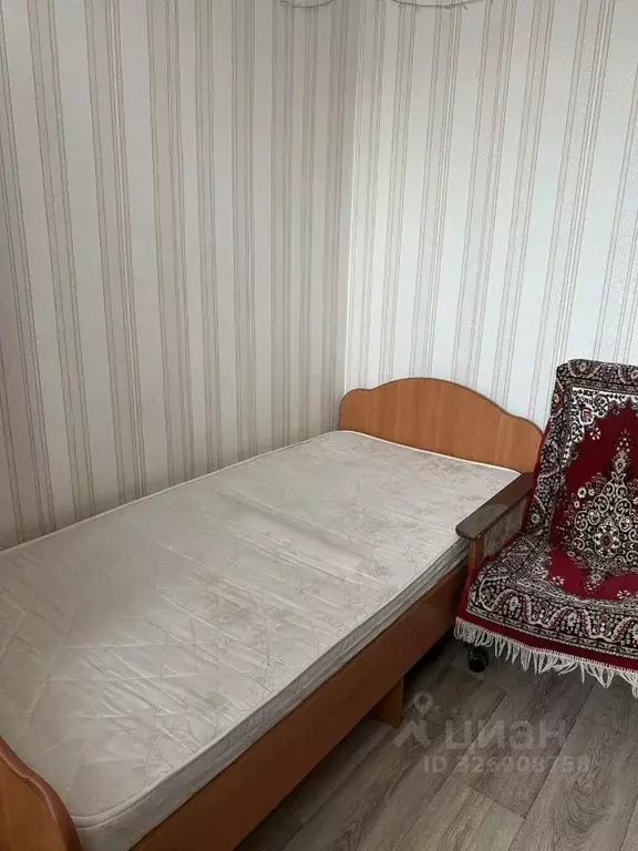 Комната Свердловская область, Екатеринбург ул. Московская, 78 (12.0 м) - Фото 1