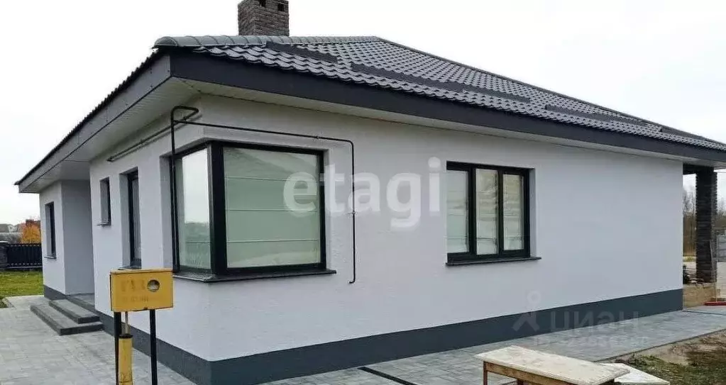 Дом в Курская область, Курский район, Моковский сельсовет, д. 1-я ... - Фото 0