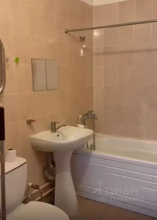 1-к кв. Свердловская область, Екатеринбург ул. Комсомольская, 78 (42.0 ... - Фото 1