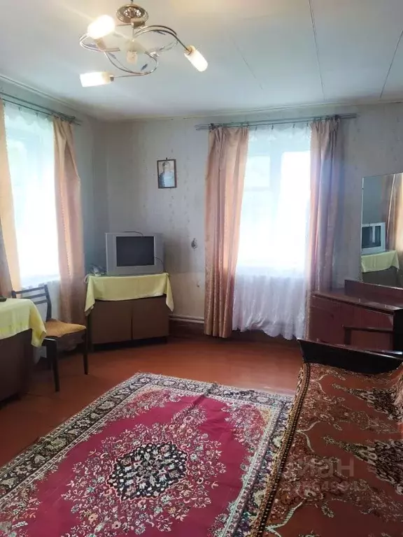 Дом в Башкортостан, Ишимбайский район, с. Петровское ул. ... - Фото 1