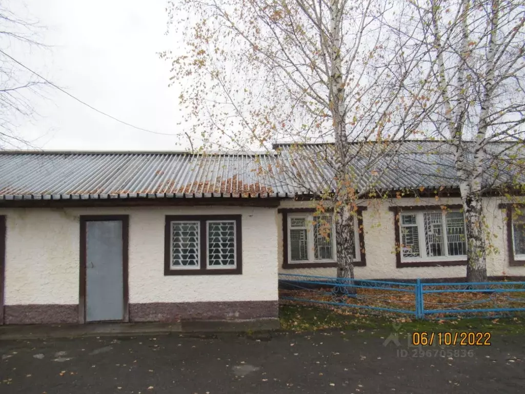 Помещение свободного назначения в Красноярский край, Козулька пгт ул. ... - Фото 1