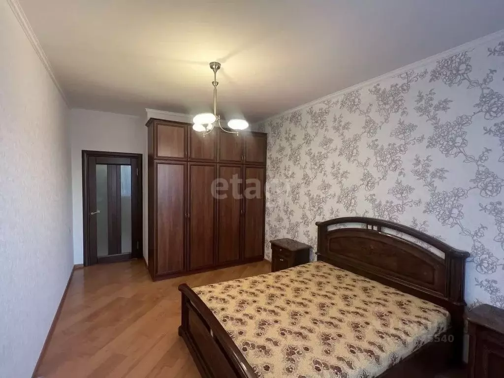 2-к кв. Белгородская область, Белгород ул. Буденного, 17в (70.0 м) - Фото 0
