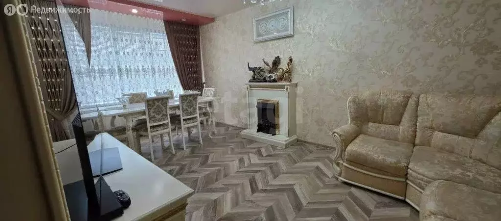 3-комнатная квартира: Новый Уренгой, район Северная Жилая Часть, ... - Фото 1