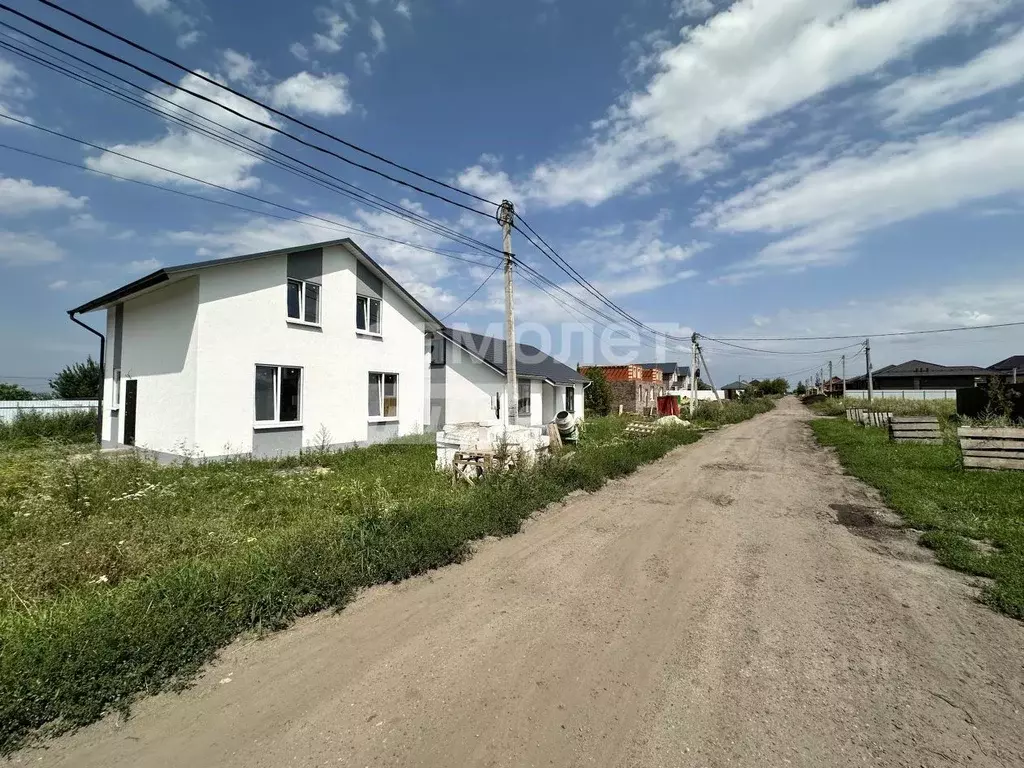 Дом в Курская область, Курский район, Новопоселеновский сельсовет, д. ... - Фото 1