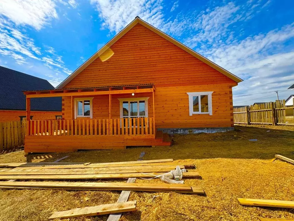 Дом в деревня Грановщина, Медовая улица (200 м) - Фото 1