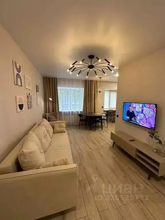 3-к кв. Свердловская область, Екатеринбург ул. Первомайская, 35 (55.0 ... - Фото 0