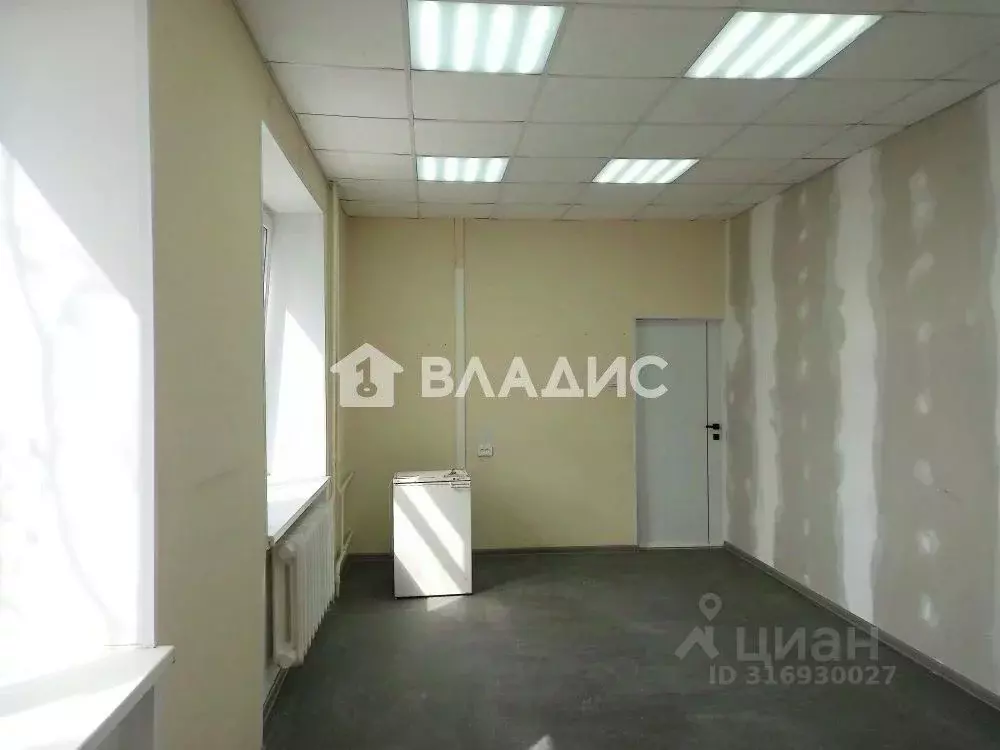 Помещение свободного назначения в Карелия, Петрозаводск наб. Варкауса, ... - Фото 2
