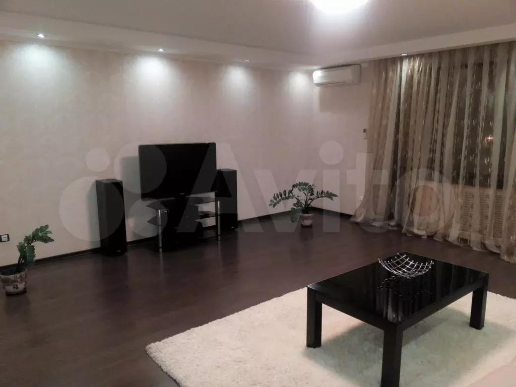 3-к. квартира, 120 м, 3/8 эт. - Фото 1