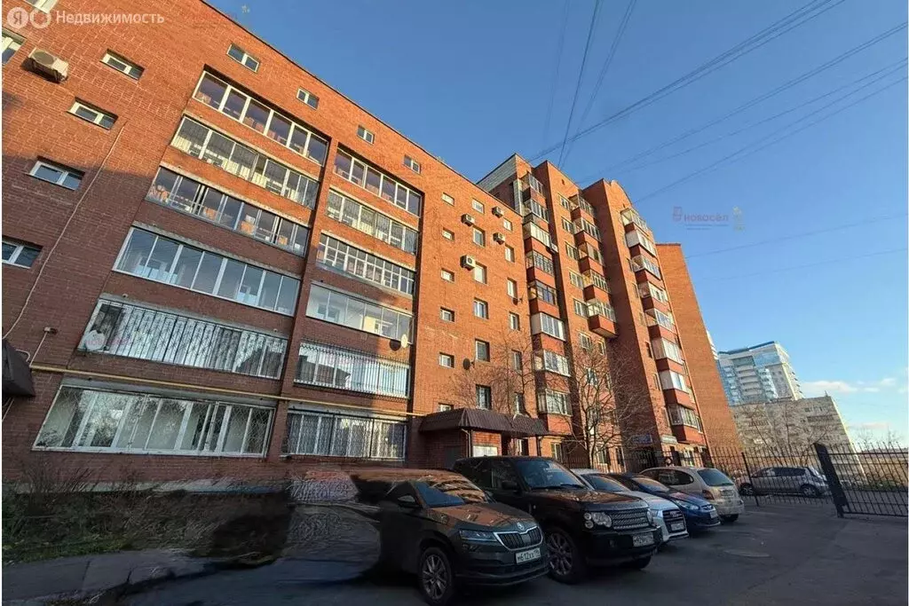 5-комнатная квартира: Екатеринбург, Гурзуфская улица, 5 (188 м) - Фото 1