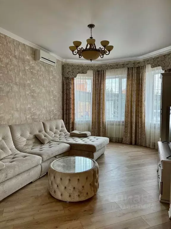 Дом в Ростовская область, Ростов-на-Дону Стрелковая ул., 21 (180 м) - Фото 1