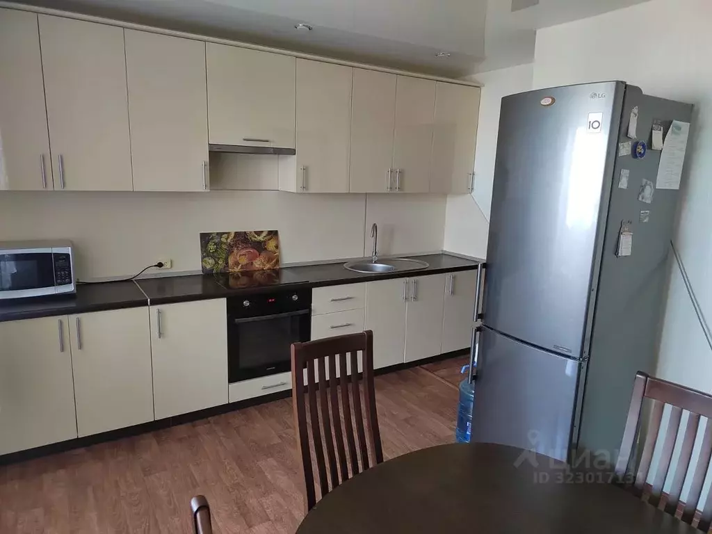 3-к кв. Самарская область, Тольятти ул. 40 лет Победы, 66 (64.0 м) - Фото 2