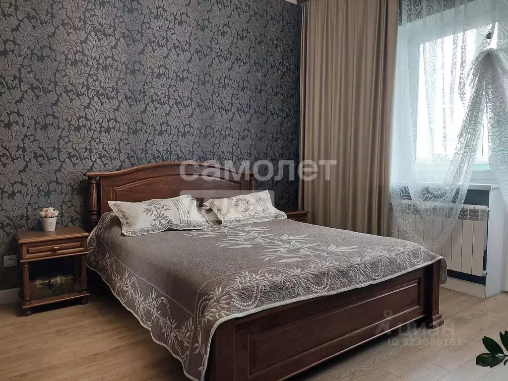 3-к кв. Курская область, Курск Хуторская ул., 4 (93.8 м) - Фото 1